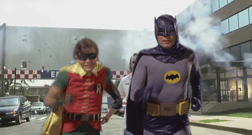 huyamos batman se nos cae a la ema200 cada vez mas cerca y ahis i perdemos un 40% rajemossssss.gif