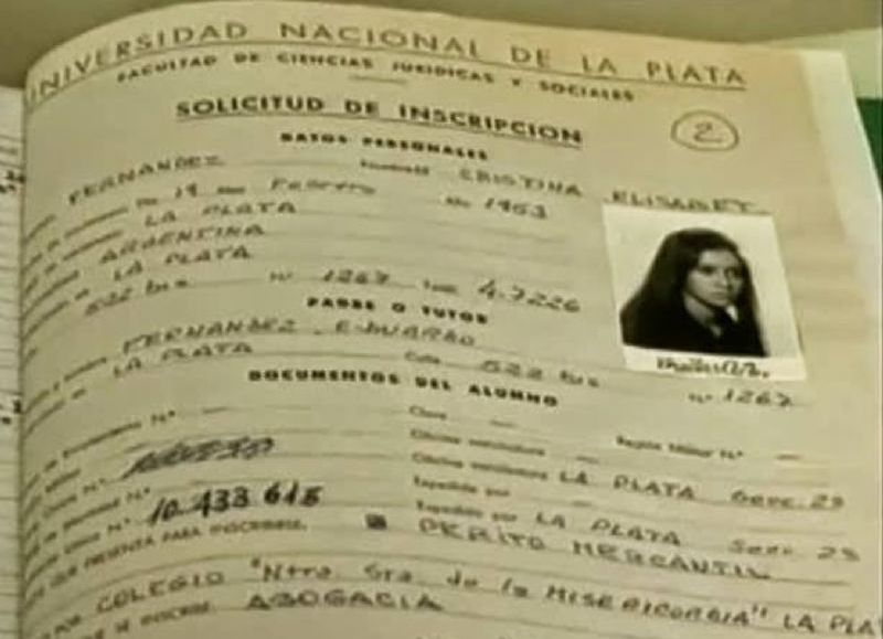 autoridad de la unlp confirma qur cristina no es abogada.jpg