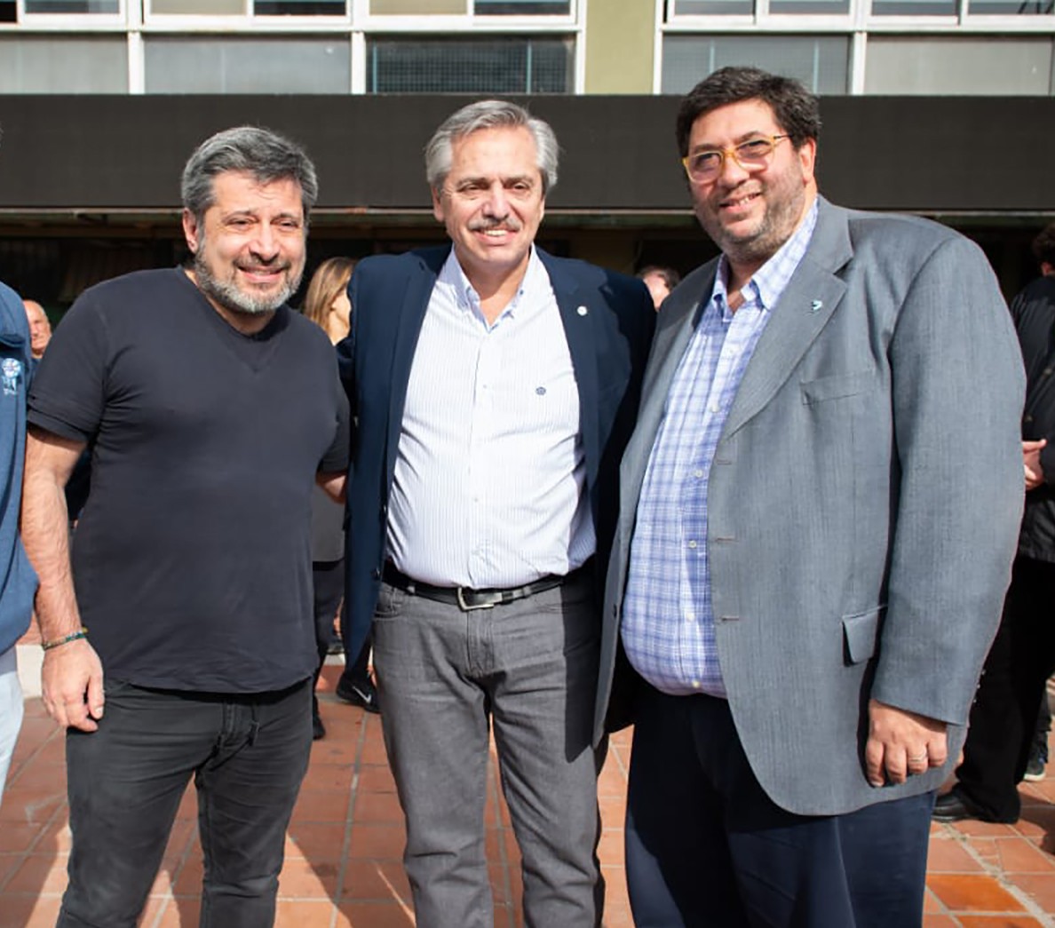 victor-santa-maria-alberto-fernandez-y-juan-manuel-olmos~2.jpeg